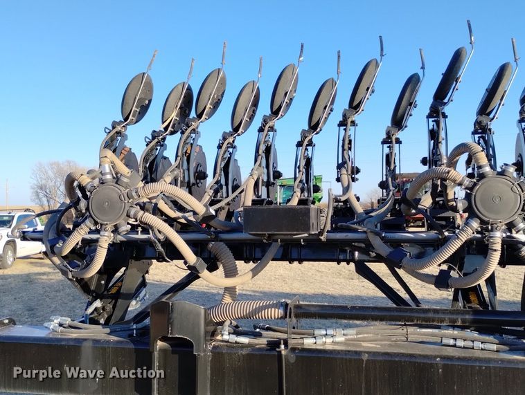 image for item DN6366 2014 CrustBuster 4560  air seeder