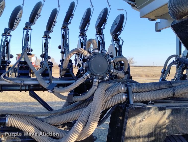 image for item DN6366 2014 CrustBuster 4560  air seeder