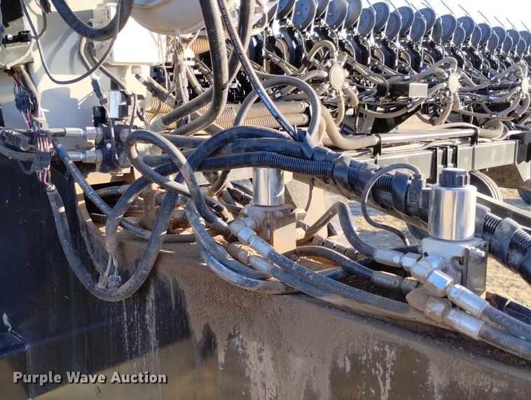 image for item DN6366 2014 CrustBuster 4560  air seeder
