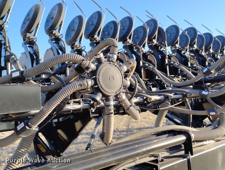 image for item DN6366 2014 CrustBuster 4560  air seeder