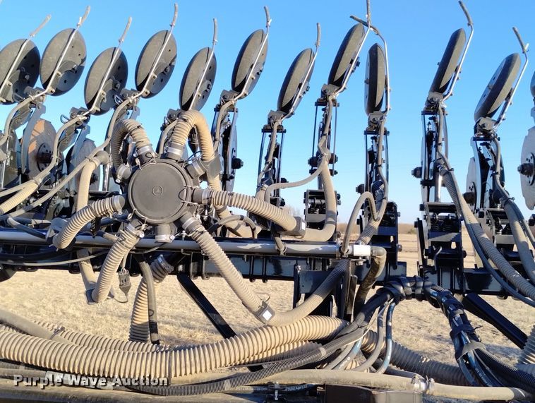 image for item DN6366 2014 CrustBuster 4560  air seeder