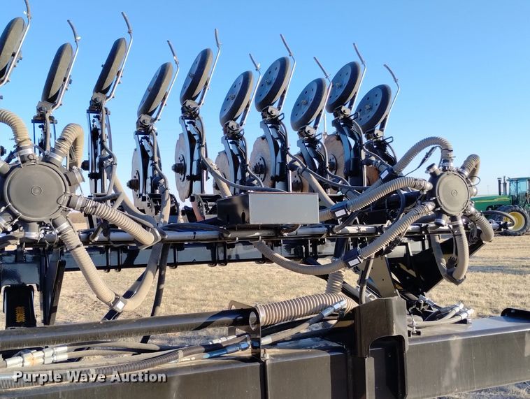 image for item DN6366 2014 CrustBuster 4560  air seeder