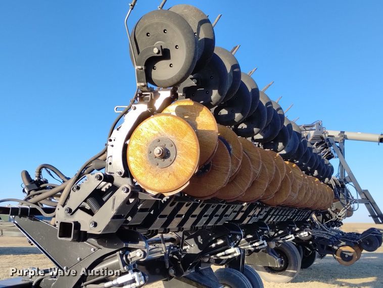 image for item DN6366 2014 CrustBuster 4560  air seeder