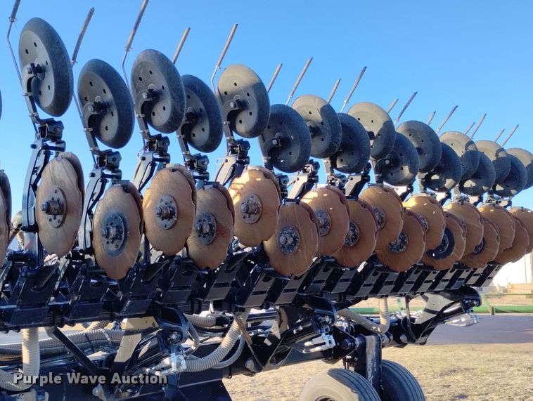 image for item DN6366 2014 CrustBuster 4560  air seeder