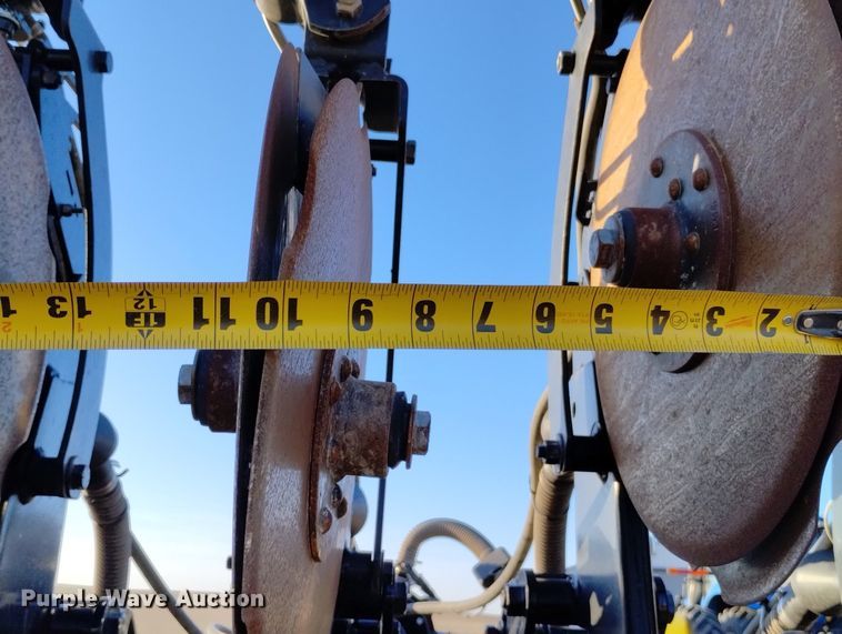 image for item DN6366 2014 CrustBuster 4560  air seeder
