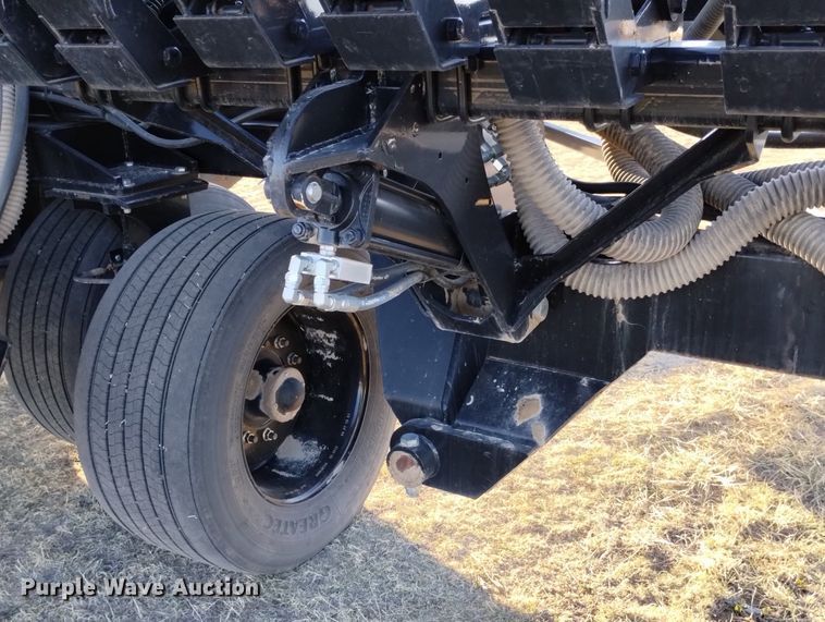 image for item DN6366 2014 CrustBuster 4560  air seeder