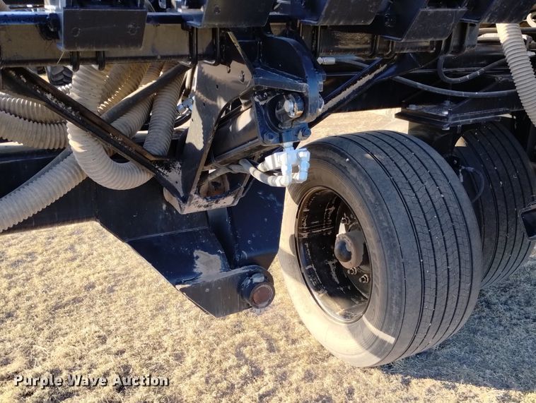 image for item DN6366 2014 CrustBuster 4560  air seeder