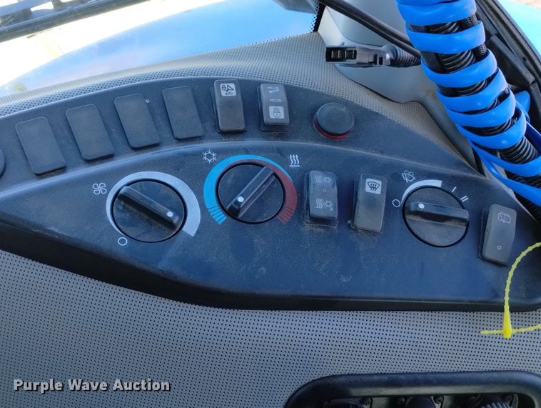 image for item DN6367 2015 New Holland T8.410  MFWD tractor