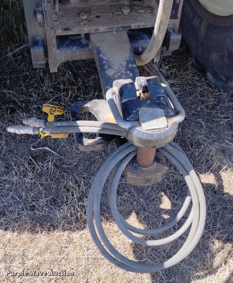 image for item DN6367 2015 New Holland T8.410  MFWD tractor