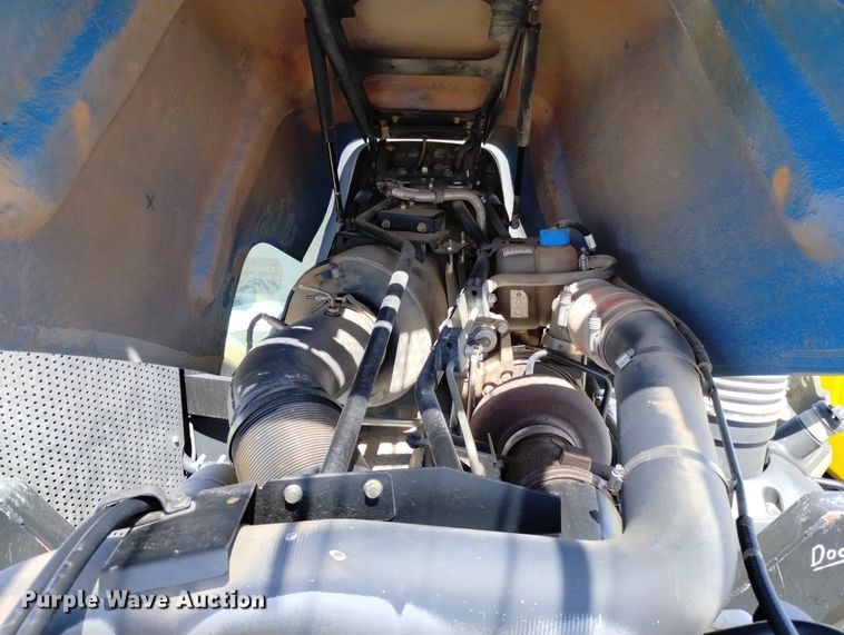 image for item DN6367 2015 New Holland T8.410  MFWD tractor