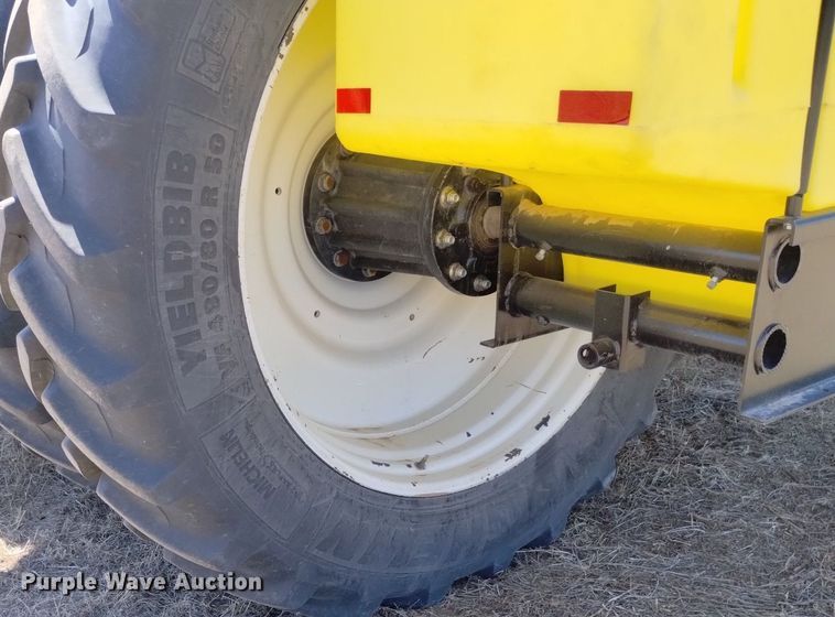 image for item DN6367 2015 New Holland T8.410  MFWD tractor