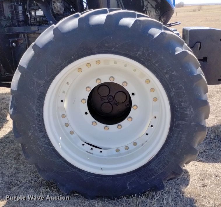 image for item DN6367 2015 New Holland T8.410  MFWD tractor