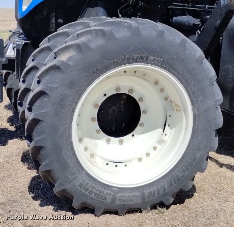 image for item DN6367 2015 New Holland T8.410  MFWD tractor