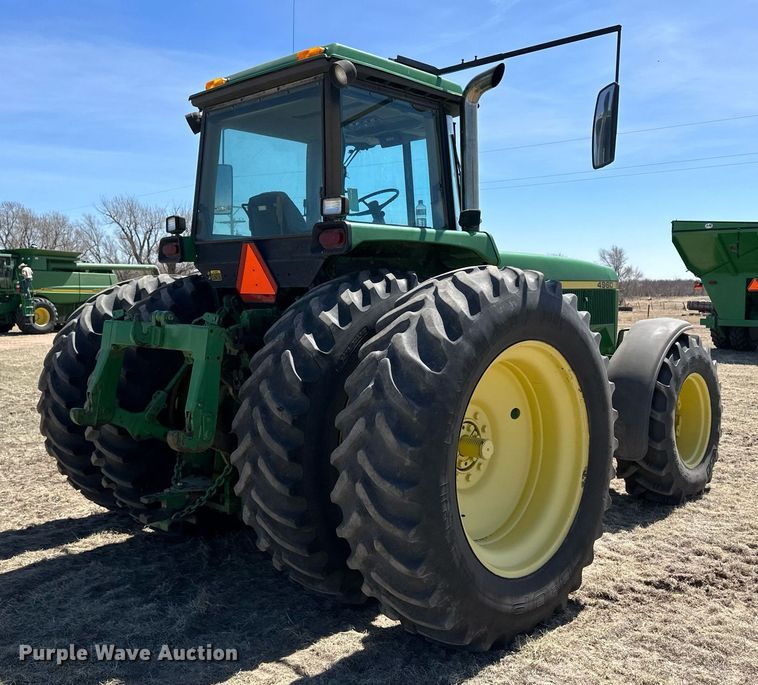 image for item DN6370 1992 John Deere 4960  MFWD tractor