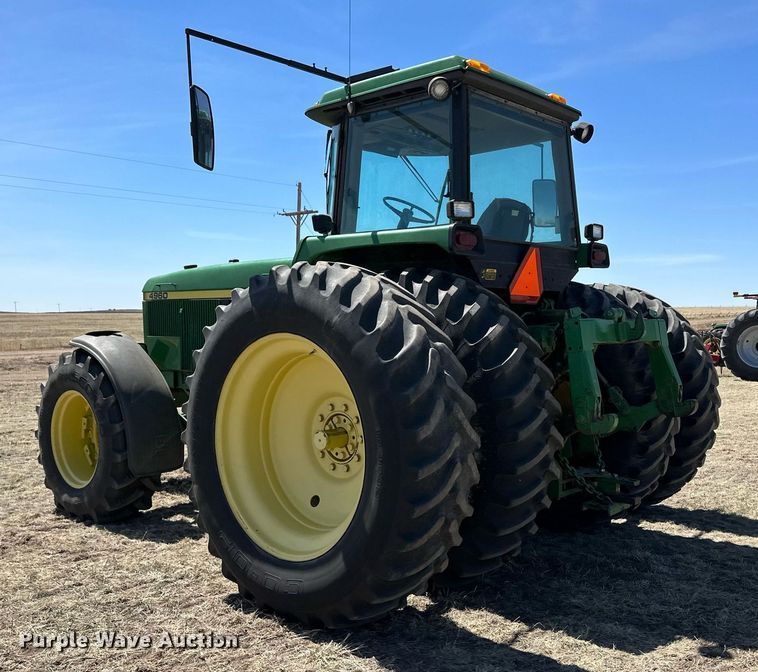 image for item DN6370 1992 John Deere 4960  MFWD tractor