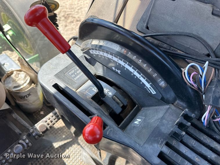 image for item DN6370 1992 John Deere 4960  MFWD tractor