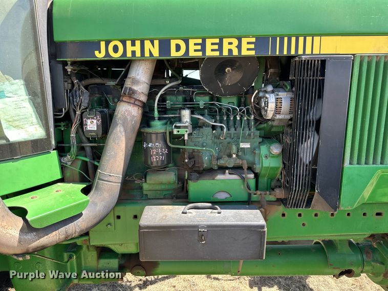 image for item DN6370 1992 John Deere 4960  MFWD tractor