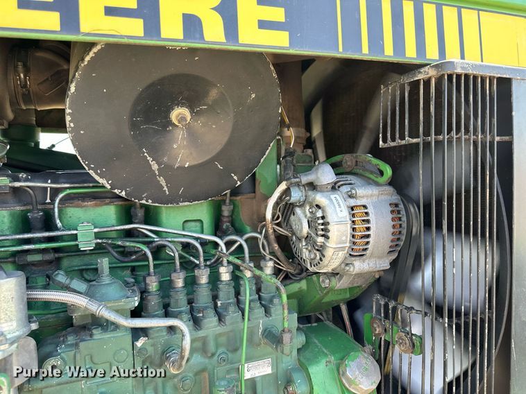 image for item DN6370 1992 John Deere 4960  MFWD tractor