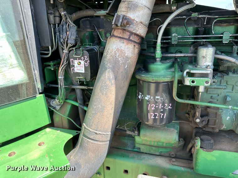 image for item DN6370 1992 John Deere 4960  MFWD tractor