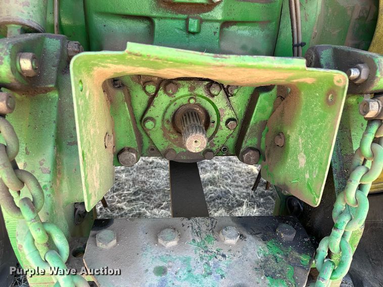 image for item DN6370 1992 John Deere 4960  MFWD tractor