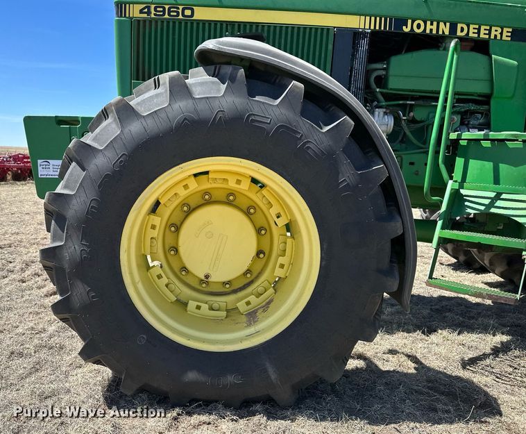 image for item DN6370 1992 John Deere 4960  MFWD tractor