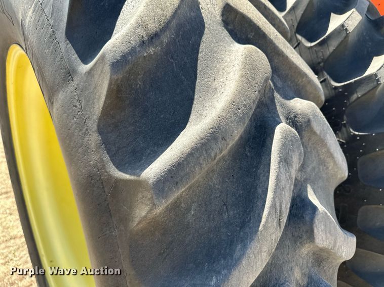 image for item DN6370 1992 John Deere 4960  MFWD tractor