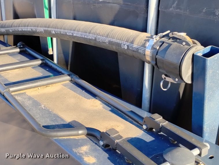 image for item DN6371 Ag Spray 1610  nurse tank trailer