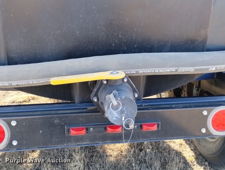 image for item DN6371 Ag Spray 1610  nurse tank trailer