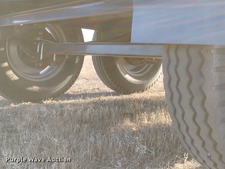 image for item DN6371 Ag Spray 1610  nurse tank trailer