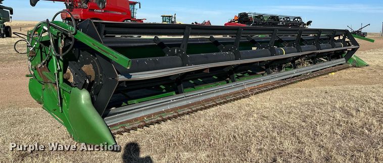 image for item DN6374 John Deere 936D  draper head