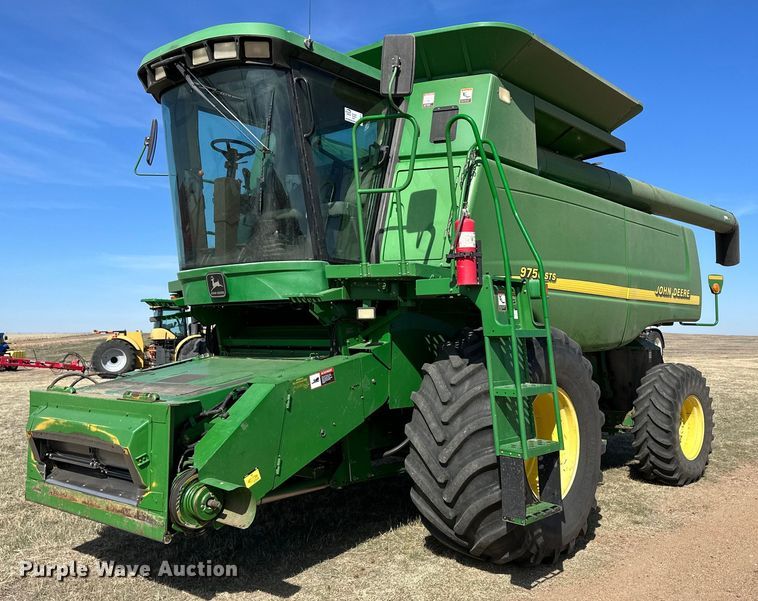 image for item DN6375 2001 John Deere 9750 STS  combine