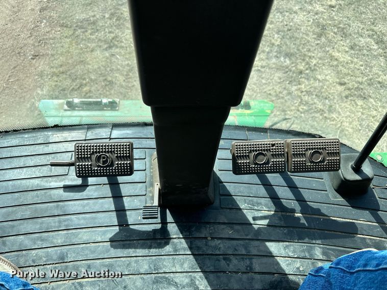 image for item DN6375 2001 John Deere 9750 STS  combine