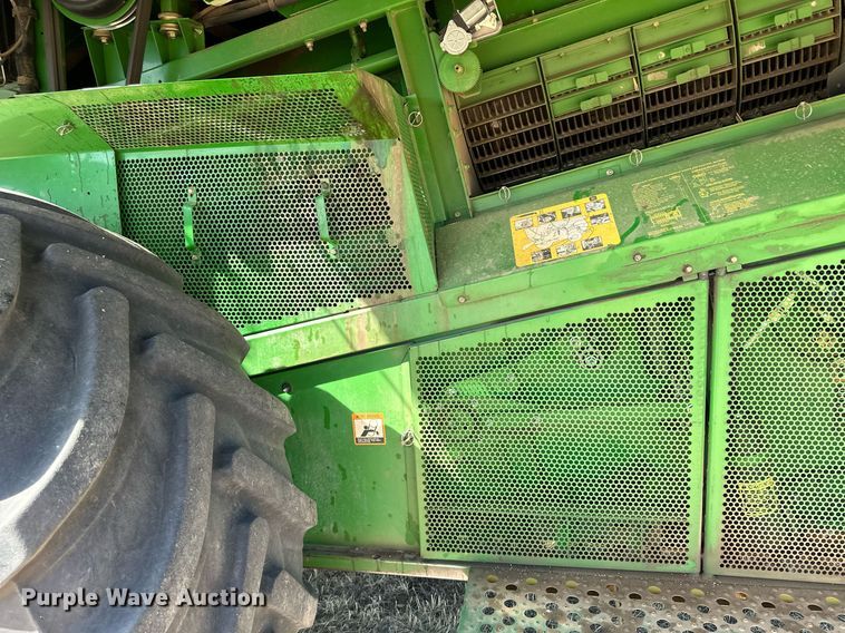 image for item DN6375 2001 John Deere 9750 STS  combine