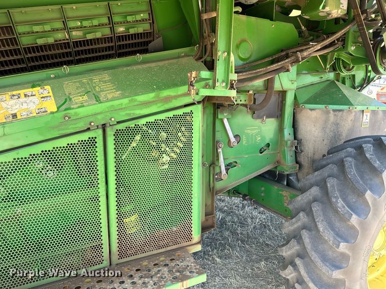 image for item DN6375 2001 John Deere 9750 STS  combine