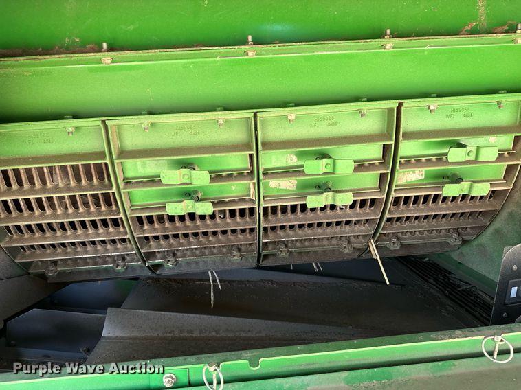 image for item DN6375 2001 John Deere 9750 STS  combine