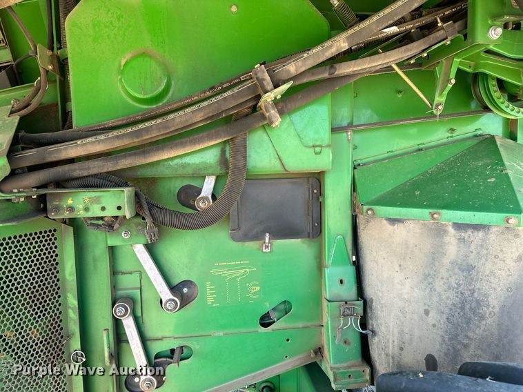 image for item DN6375 2001 John Deere 9750 STS  combine