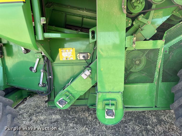 image for item DN6375 2001 John Deere 9750 STS  combine
