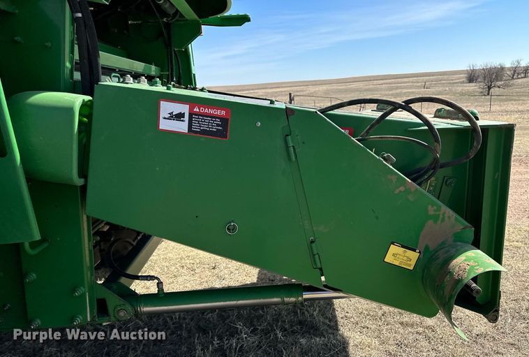 image for item DN6375 2001 John Deere 9750 STS  combine