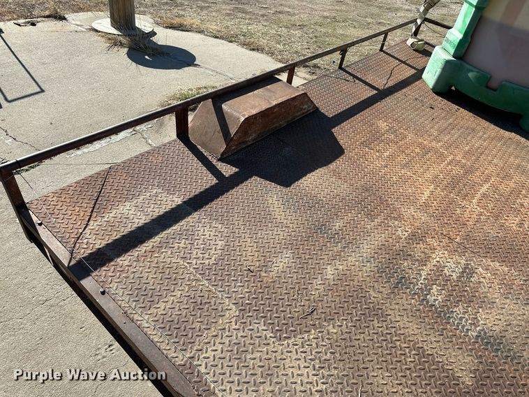 image for item DN6376 Utility trailer