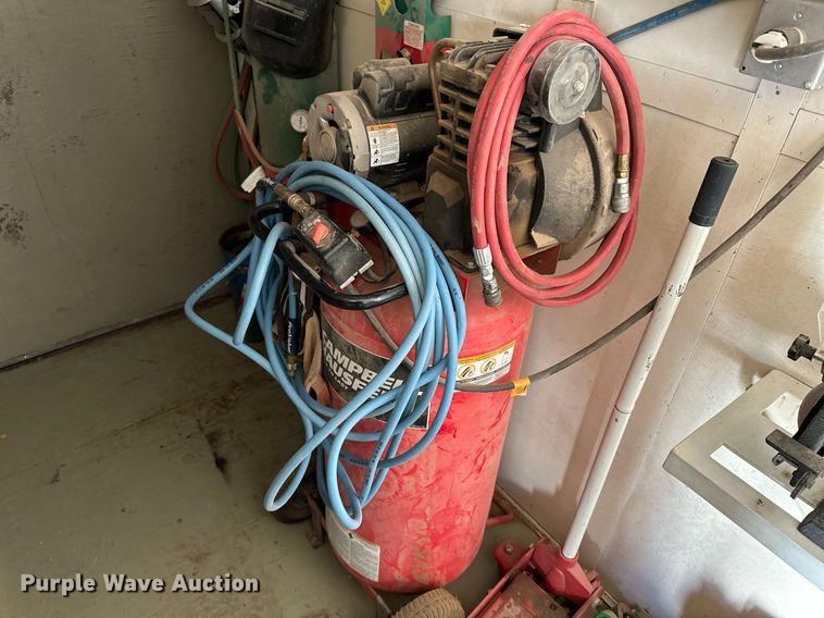 image for item DN6377 2007 Haulmark TS7X14DT2  enclosed cargo service trailer