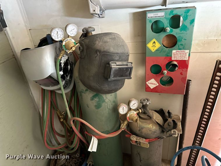 image for item DN6377 2007 Haulmark TS7X14DT2  enclosed cargo service trailer