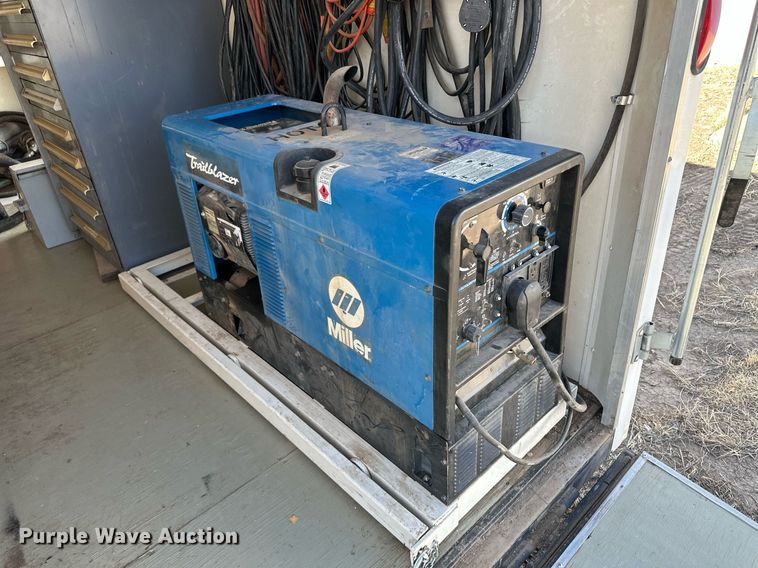 image for item DN6377 2007 Haulmark TS7X14DT2  enclosed cargo service trailer