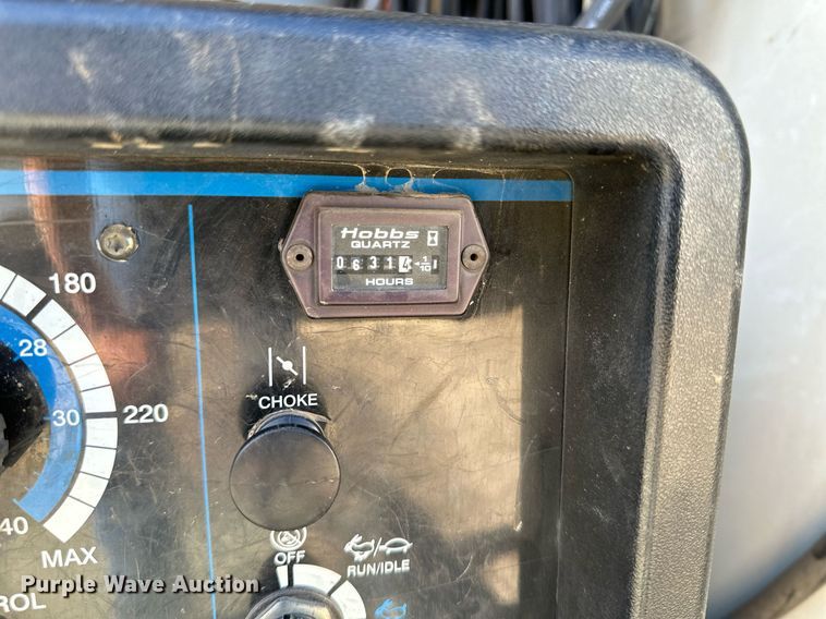 image for item DN6377 2007 Haulmark TS7X14DT2  enclosed cargo service trailer