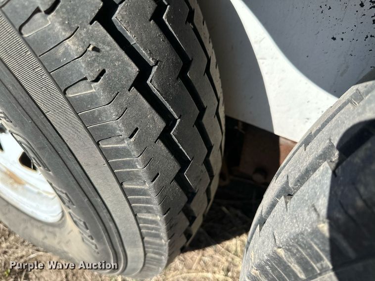 image for item DN6377 2007 Haulmark TS7X14DT2  enclosed cargo service trailer