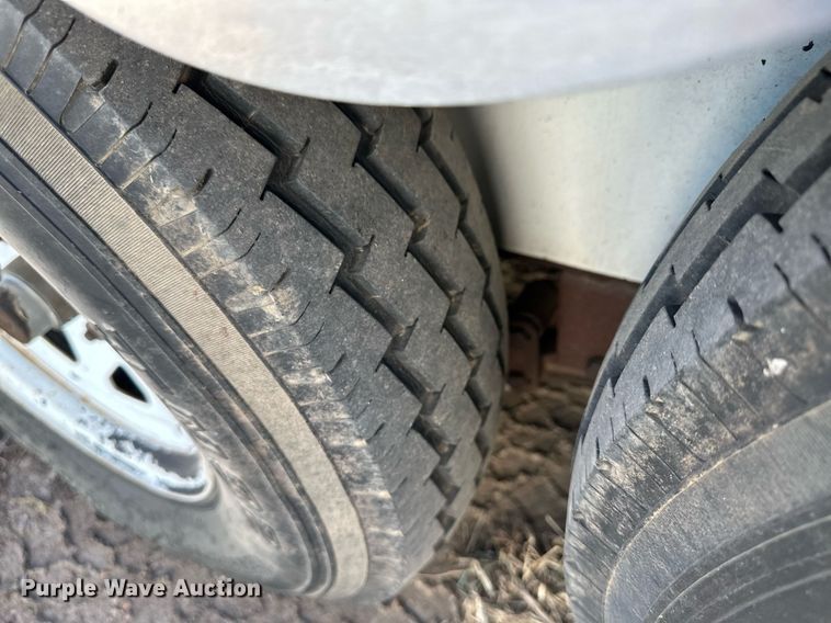 image for item DN6377 2007 Haulmark TS7X14DT2  enclosed cargo service trailer