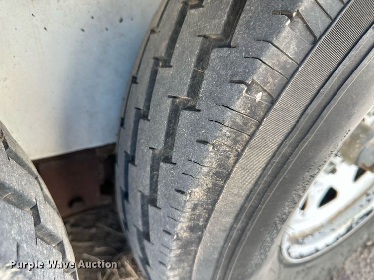 image for item DN6377 2007 Haulmark TS7X14DT2  enclosed cargo service trailer