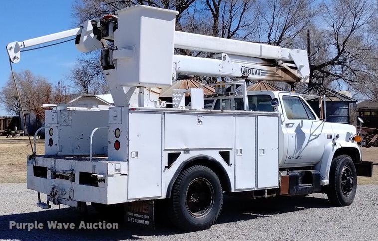 image for item DN6379 1989 GMC 7000  bucket truck