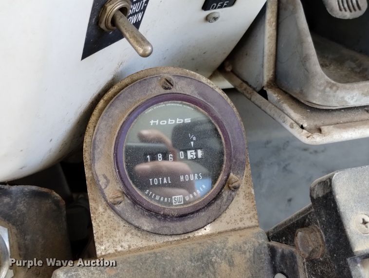 image for item DN6379 1989 GMC 7000  bucket truck