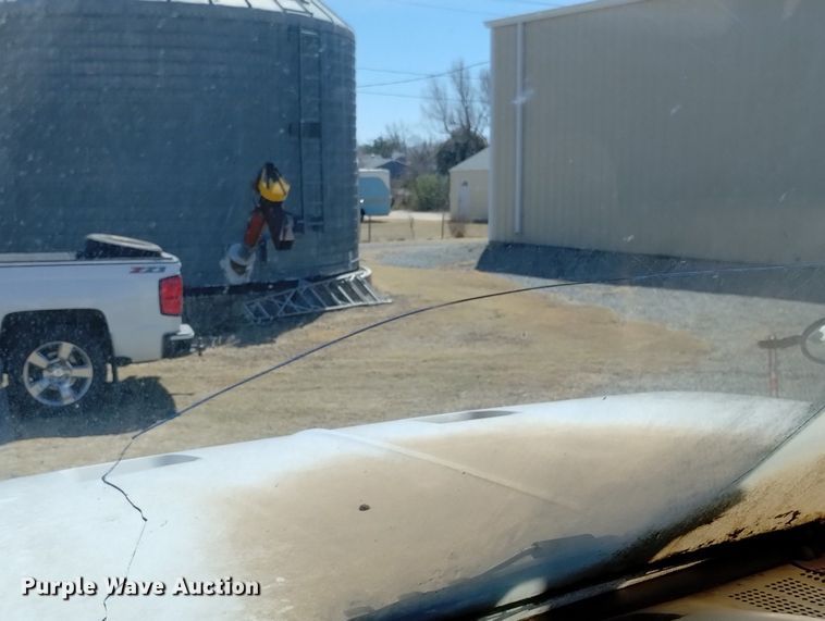 image for item DN6379 1989 GMC 7000  bucket truck