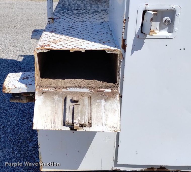 image for item DN6379 1989 GMC 7000  bucket truck